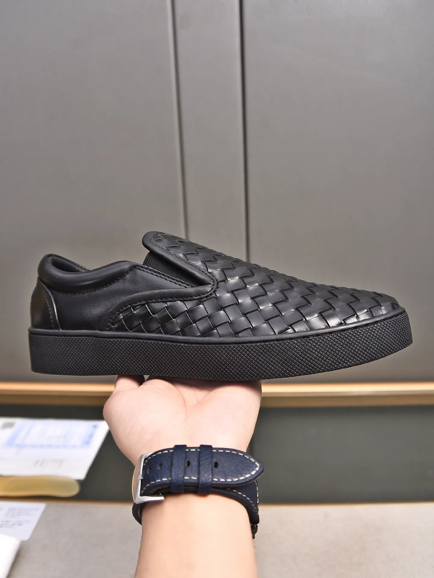 Men's shoes 💰480 [Sleeves series] BOTTEG* VENET* - high-end boutique Size: 38-44 (45 customized) BV new product, first-layer cowhide artificially woven classic style harmoniously blends with contemporary fashion temperament, rubber soles are light and flexible, water-dyed sheepskin pads! [Taobao, Tmall, and live streaming are the first choices]
